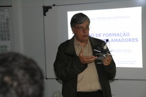 Formador e orientador da AMSAT-CT, introduz a teoria dos trabalho desenvolvido pelos alunos, na construção de sistemas radiantes empregues no nano-satélite CanSAT.