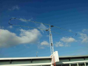 Torre de 6 metros, são duas secções de torre emprestadas pela Liga ao IST em 2005, que foi desactivada em 2010, mas nunca foi restituída pelo IST, sendo agora reinstalada.