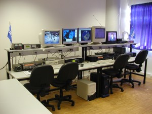 Vista dos equipamentos de sócios fundadores do Observatório Aeroespacial de Oeiras que em 2005 foi emprestado ao IST-Tagus (1ª fase do CS5CEP) e que era depois exibido por professores e alunos, como sendo iniciativa do IST